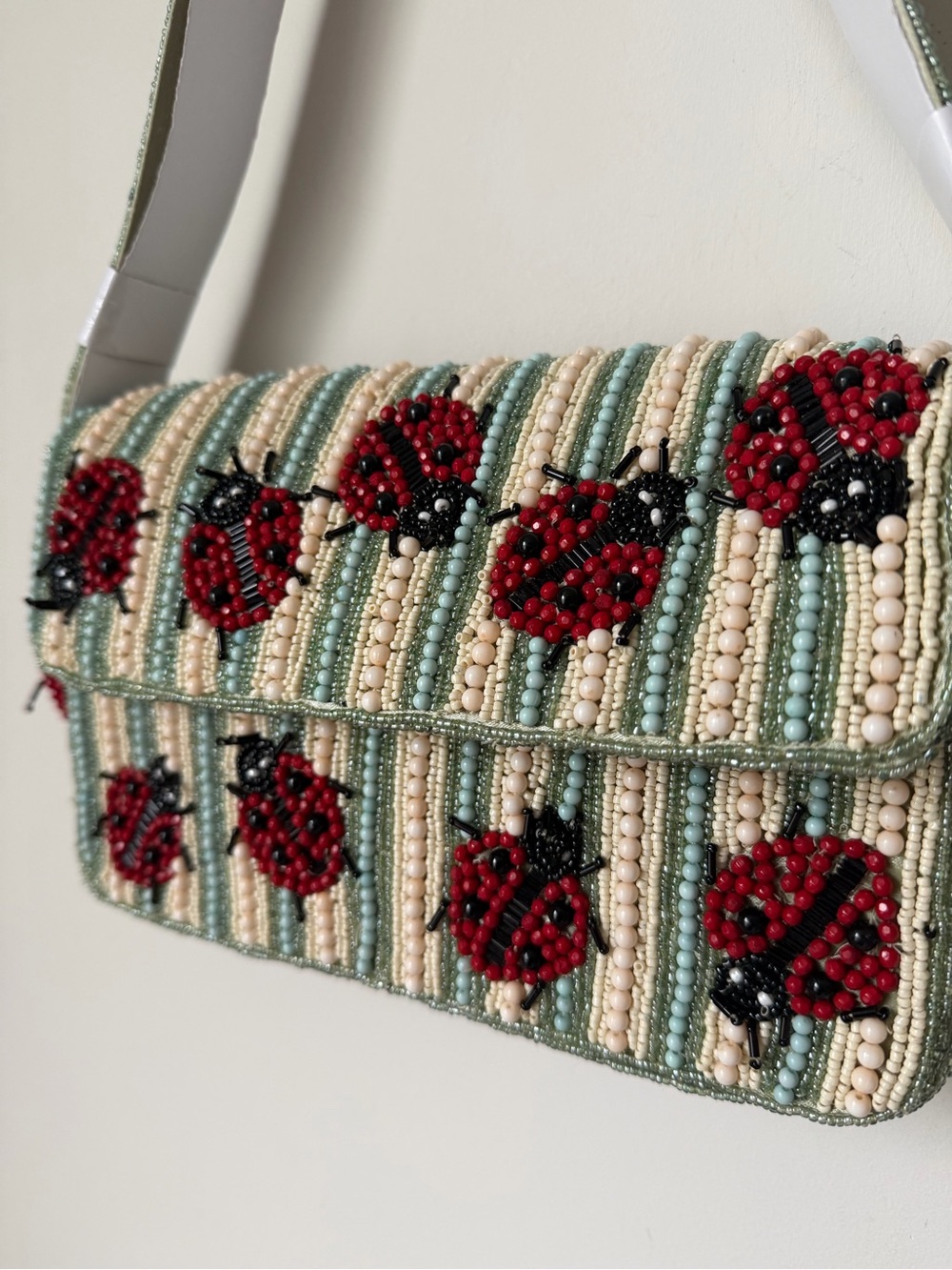 Viral Beaded Ladybug striped Shoulder Bag in green and Cream - Picture 6 of 7